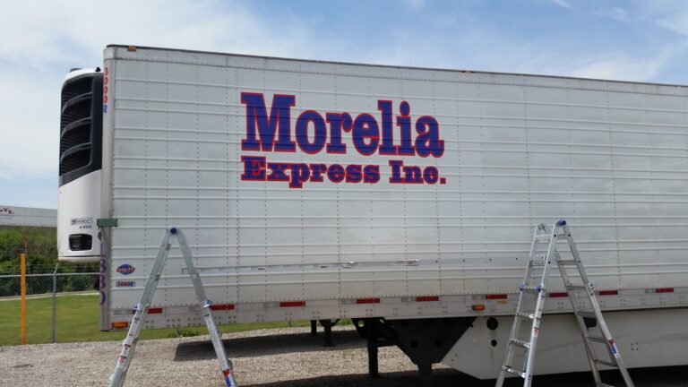 Morelia Express Inc. trailer logo